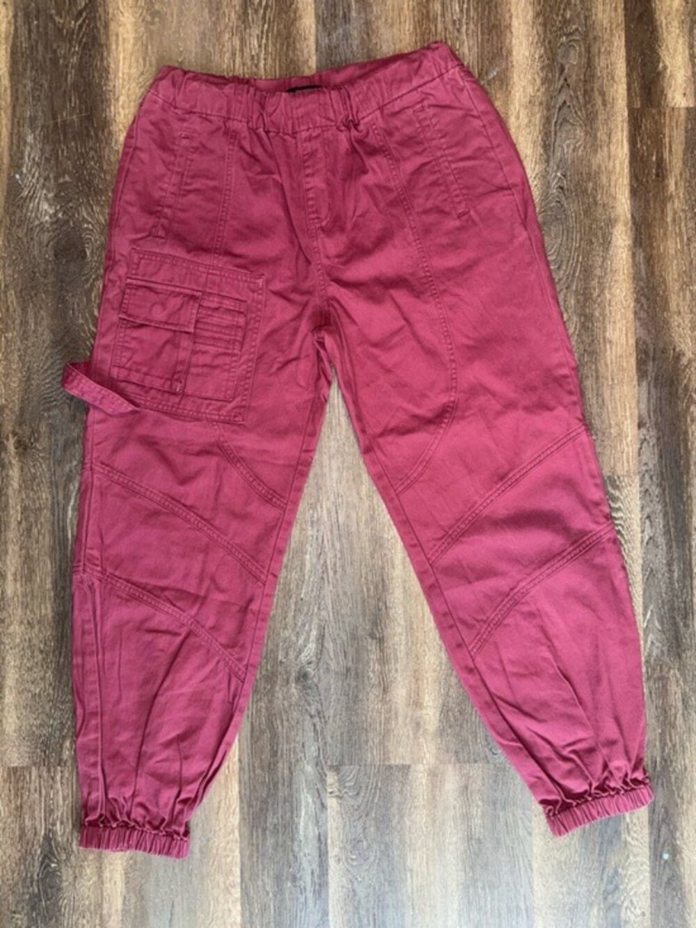 NWT Forever 21 Women's Size L Berry Cargo Joggers Woven Ankle Pants Burgundy - Picture 2 of 8